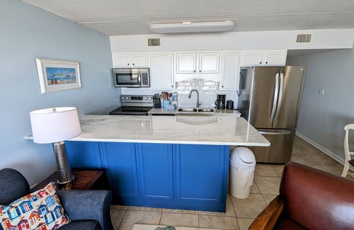 Fort Walton Beach Condo | IS 6 - Updated 2 Bd Beachfront Condo - FREE Seasonal Beach Service!
