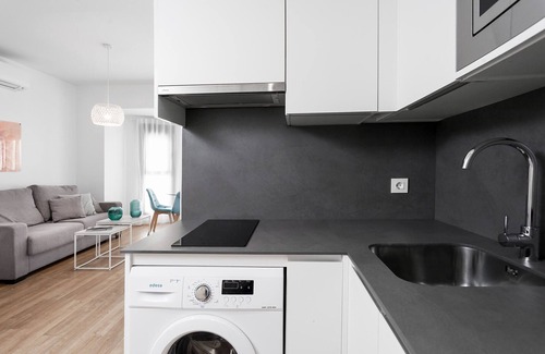 Camino de Ronda Apartment | Isabella Estudio by Concept Flats