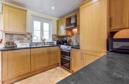 South Cerney House | Isis Lake 43, Turtle Lodge (P)