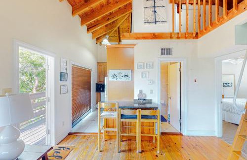 Marathon House | Isla Bella Villa