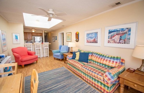 Atlantic Beach Condo | Island Beach Racquet Club 303B, Oceanfront Condo in Atlantic Beach, NC!