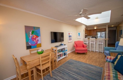 Atlantic Beach Condo | Island Beach Racquet Club 303B, Oceanfront Condo in Atlantic Beach, NC!