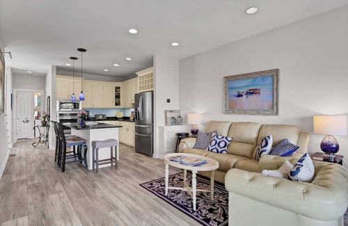 North Carolina Coast House | Island Dreams, Pet Friendly at the CB Lake