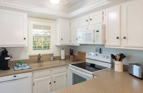 Marco Island House | ISLAND MANOR Unit K4- 2 BR/1 BA - NEWLY REMODELED