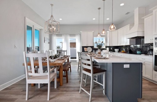 East End House | Island Memories - Beautiful gulf view with beach access across from driveway.
