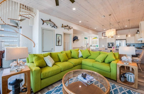 Island Moorings Apartment | Island Moorings marina, Rooftop Spa, Beach Chairs provided