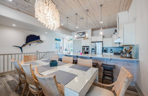 Island Moorings Apartment | Island Moorings marina, Rooftop Spa, Beach Chairs provided