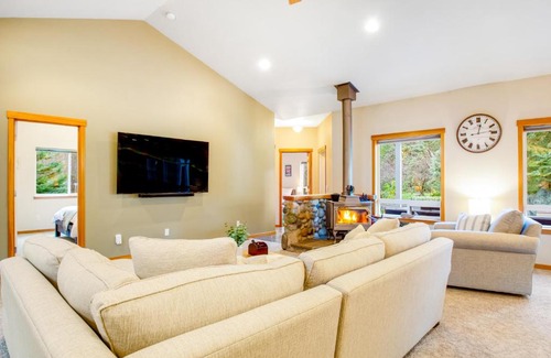 Camano Island House | Island Oasis