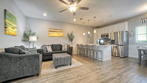 Port Aransas Apartment | Island Paradise by AvantStay Pool Island Views