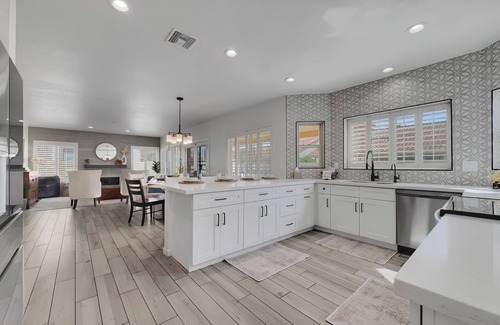 The Islands House | Island Paradise! Heated Pool Home. 30 Night Minimum.