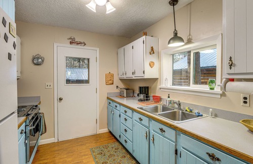 Island Park Cabin | Island Park Fishing Cabin - Walk to Henry’s Fork!