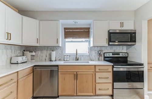 Merritt Island House | Island Retreat - Near Cocoa Beach & Port Canaveral - Rocket Launch Views