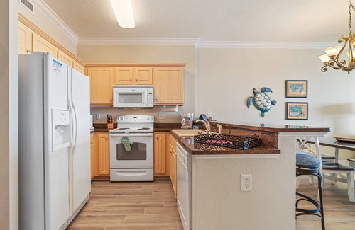 Gulf Shores Condo | Island Royale 404 ~ In/Out/Kiddie Pools, Hot Tub, Sauna + $400 in FREE Activities Daily ~ Zoo + More