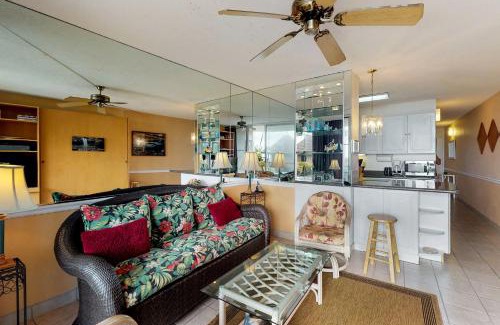 Maalaea Apartment | Island Sands Resort 103