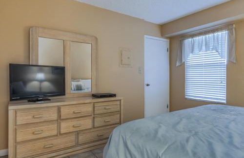 Gulf Shores Apartment | Island Shores #256