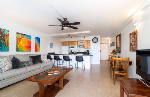 Kihei Condo | Island Surf Resort, breathtaking ocean view, in the heart of the action