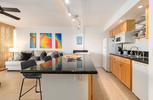 Kihei Condo | Island Surf Resort, breathtaking ocean view, in the heart of the action