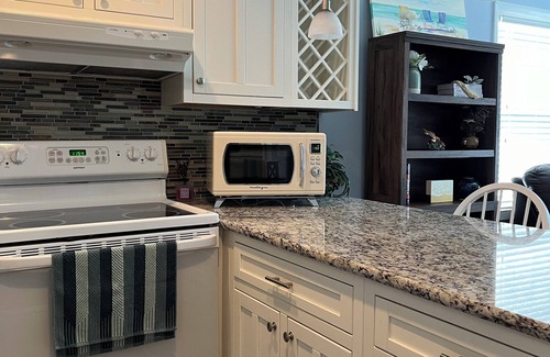 Carolina Beach Condo | Island Time is the Best Time! 1BR, 1BA, Full Kitchen, Balcony, Pool, etc.