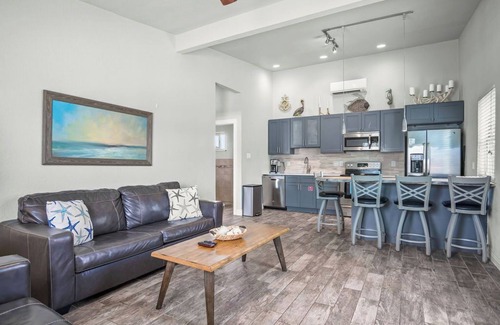 Port Aransas House | Island Time Villa 7 Deluxe 1 Bedroom