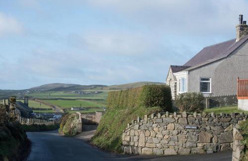 Aberdaron House | Island View - Cottage