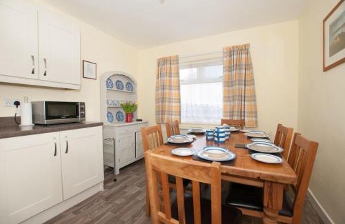 Aberdaron House | Island View - Cottage