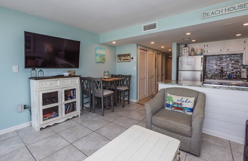 Gulf Shores Condo | Island Winds E 205- Location, Location! Park The Car & Forget It! Clean!