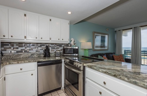 Gulf Shores Condo | Island Winds E 205- Location, Location! Park The Car & Forget It! Clean!