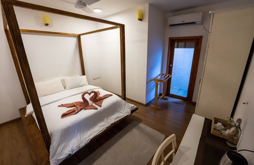 Goidhoo Hotel | Island Zephyr