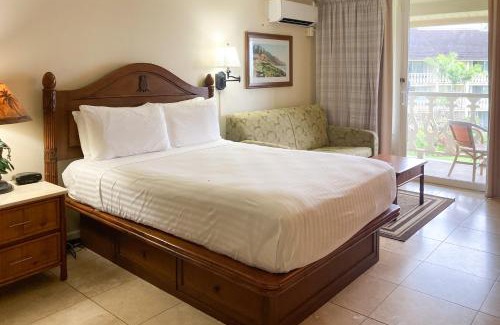Wailua Hotel | Islander on the Beach 340