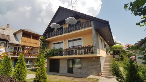 Vonyarcvashegy Apartment | István apartments