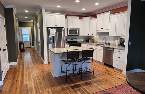 Southern Pines House | It is located between downtown Southern Pines and Pinehurst Golf Resort.