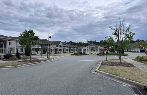 Southern Pines House | It is located between downtown Southern Pines and Pinehurst Golf Resort.