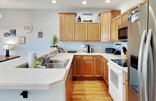 McHenry Cottage | It's 5 O'clock Somewhere