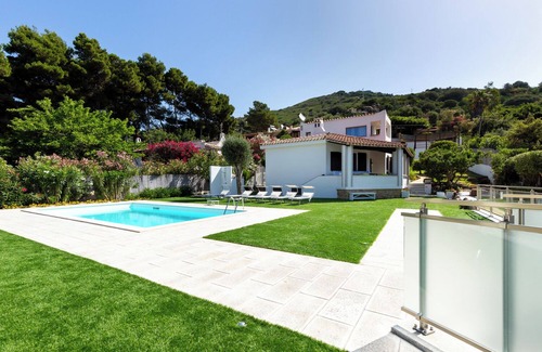 Torre delle Stelle Villa | Exclusive villa with private pool 150 meters from the sea!