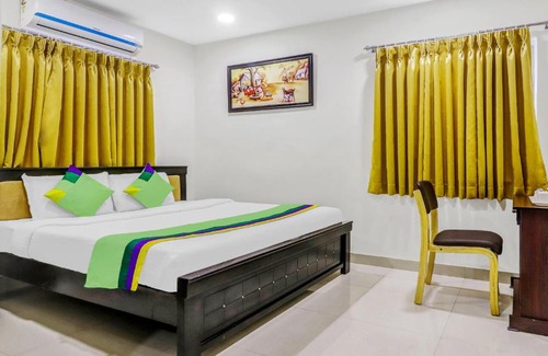 Kukatpally Housing Board Colony Hotel | Itsy By Treebo - Royal Galaxy Kukatpally