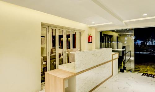 Velachery Hotel | Itsy Hotels Mirra