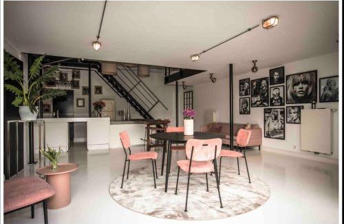 Neuwied Apartment | Ivory (car) loft/Carloft