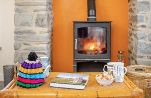Llanddewi Brefi House | Ivy Bush Cottage