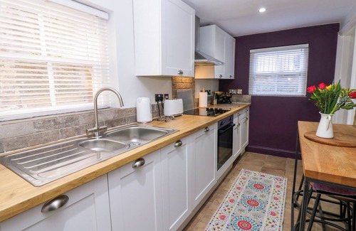 Richmond Cottage | IVY COTTAGE, pet friendly, character holiday cottage in Richmond