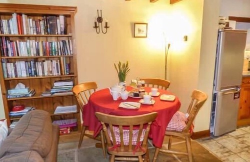 Sawdon House | IVY COTTAGE, romantic, character holiday cottage in Sawdon
