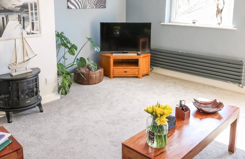Hepworth Cottage | IVY DENE, pet friendly, character holiday cottage in Holmfirth