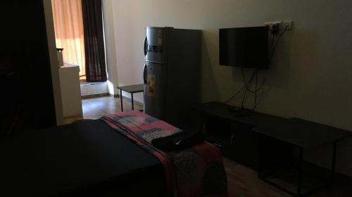 Pali Apartment | Ivy Pali Studio Room with Common Pool 12 kms from Imagicaa