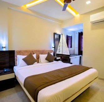 Town Hall Hotel | IVY RESIDENCY