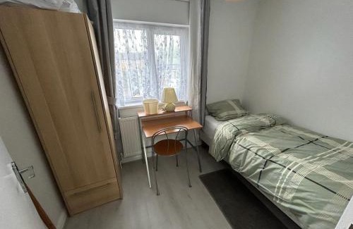 Leicester House | Ivydale Guest House