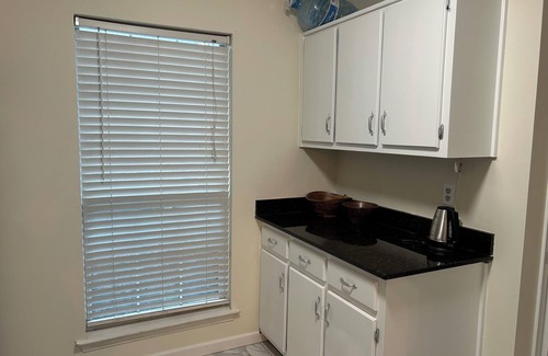 Mobile Condo | IXORA Perfect Townhome in Mobile, 2-bedroom w/WiFi AC, 2 assigned parking spaces