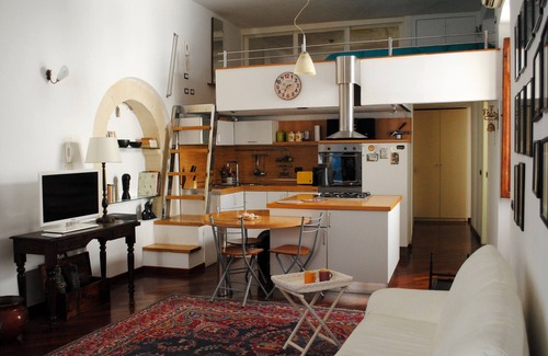 Cagliari Apartment | IzzHome Baylle