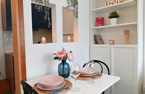 Cagliari Apartment | IzzHome City Love
