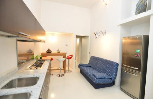 Marina District Apartment | IzzHome Dsign