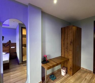 Arki Hotel | J&B Royal Complex