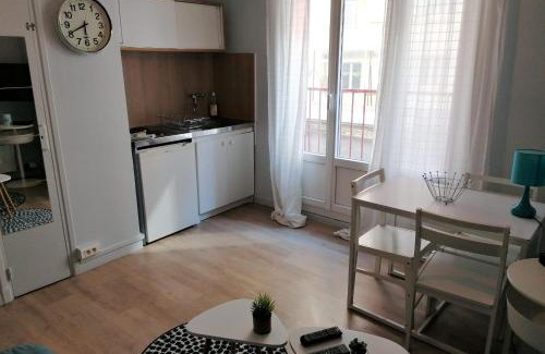 Quartier Hyper-Centre Apartment | #J7 The Maginot Caserne de Bonne